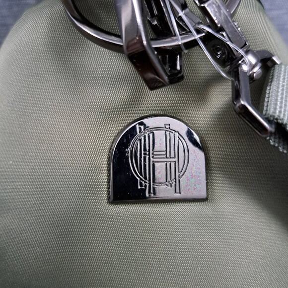 HOUSE OF HARLOW 1960 NYLON AND SHERPA SLING BAG NWT - Picture 4 of 6